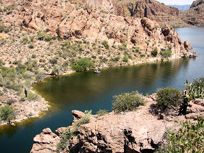 Canyon Lake, Arizona. Travels & Tours, Pictures, Photos, Images, & Reviews.