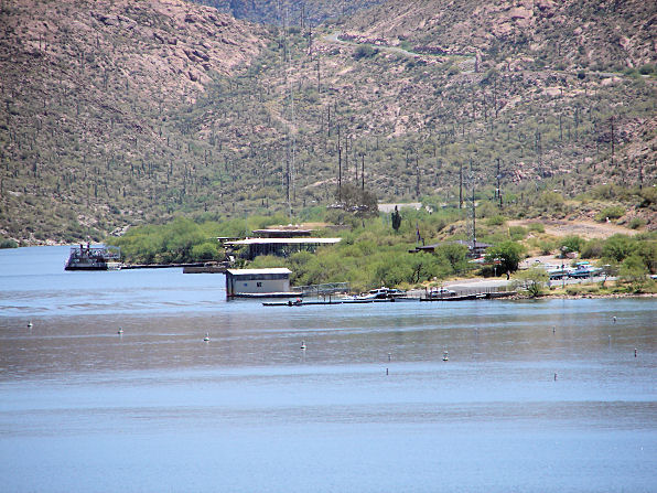 Canyon Lake Marina, Arizona. Photo Of Boat Launching Sites Including The Dolly Steamboat. Travels & Tours, Pictures, Photos, Images, & Reviews.