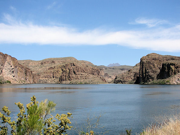 Canyon Lake, Arizona. Travels & Tours, Pictures, Photos, Images, & Reviews.