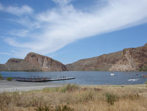Palo Verde Recreation Site, Canyon Lake, Arizona. Travels & Tours, Pictures, Photos, Images, & Reviews.