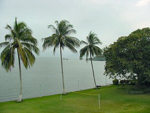 Catemaco Lake. Lake Catemaco & Hotel La Finca. Veracruz Mexico. Travel & Tour Pictures, Photos, Information, Images, & Reviews.