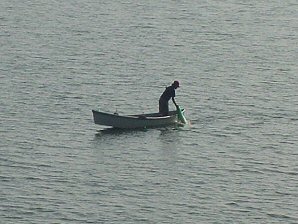 Fisherman. Lake Catemaco & Hotel La Finca. Veracruz Mexico. Travel & Tour Pictures, Photos, Information, Images, & Reviews.