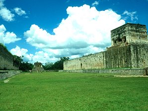 The Great Ball Court. Chichen Itza Archaeological Ruins,  Yucatan Peninsula, Yucatn, Mexico. Travel & Tour Pictures, Photos,  Information, Images, & Reviews.