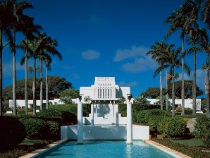 LDS Mormon Temple At Laie. Hawaii Travels & Tours Pictures, Photos, Images, Information & Reviews.