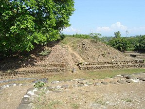Izapa Olmec & Mayan Archaeological Ruins. Near Tapachula, Chiapas, Mexico. Travel & Tour Pictures, Photos, Information, Images, & Reviews.