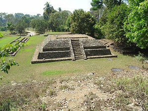 Izapa Olmec & Mayan Archaeological Ruins. Near Tapachula, Chiapas, Mexico. Travel & Tour Pictures, Photos, Information, Images, & Reviews.
