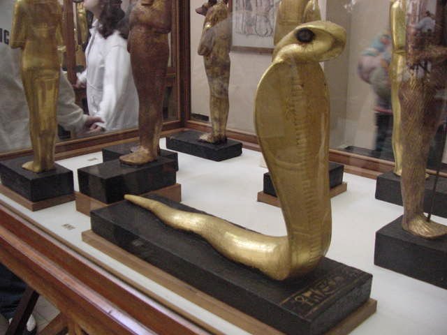 Cobra. Pharaoh King Tut  Ankh Amun (Tutankhamun), Travels, Tours, Pictures, Photos, Images, Description, Information, & Reviews.
