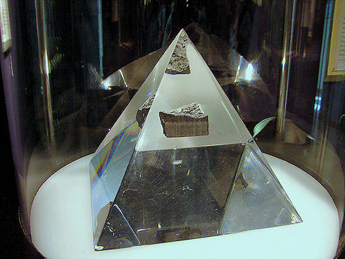 Lunar Moon Rock. New Mexico Museum of  Space History. Alamogordo, New Mexico.Hikes, Travels, & Tours. Photos, Pictures, Images, & Reviews.