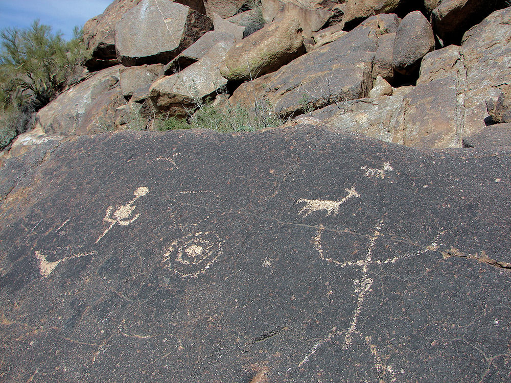 Picacho Mountains Hohokam Petroglyph Sites, Arizona. Hikes, Travels, & Tours, Pictures, Photos, Images, & Reviews.