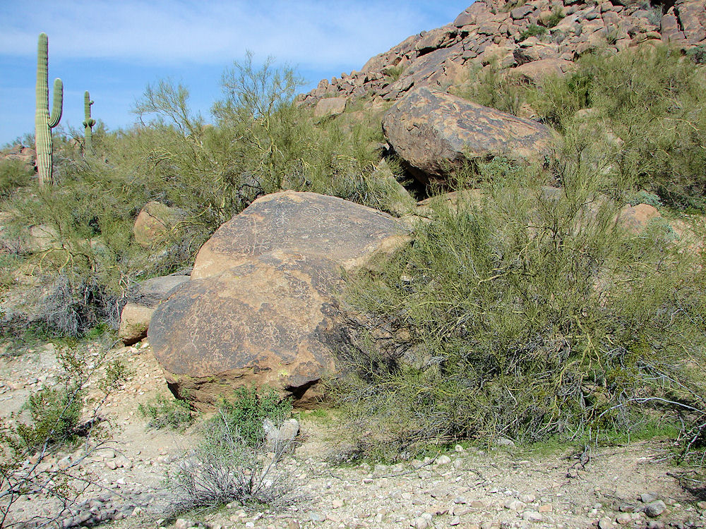 Picacho Mountains Hohokam Petroglyph Sites, Arizona. Hikes, Travels, & Tours, Pictures, Photos, Images, & Reviews.