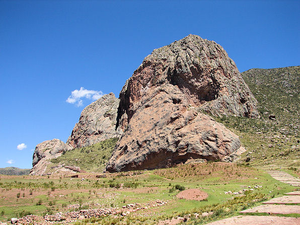 Pucar Archaeological Ruins. Pucar, Pucara, or Pukara Pueblo, Museum, & Archaeological Site, Peru Travels & Tours, Pictures, Photos, Images, & Reviews.