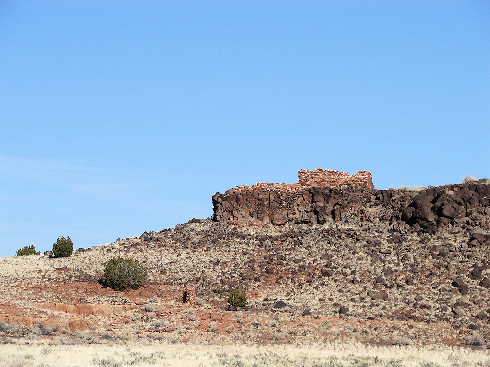 Pueblo Near Box Canyon Dwellings. Wupatki National Monument, Anasazi & Sinagua Ruins, Flagstaff, Arizona. Hikes, Travels, & Tours. Photos, Pictures, Images, & Reviews.