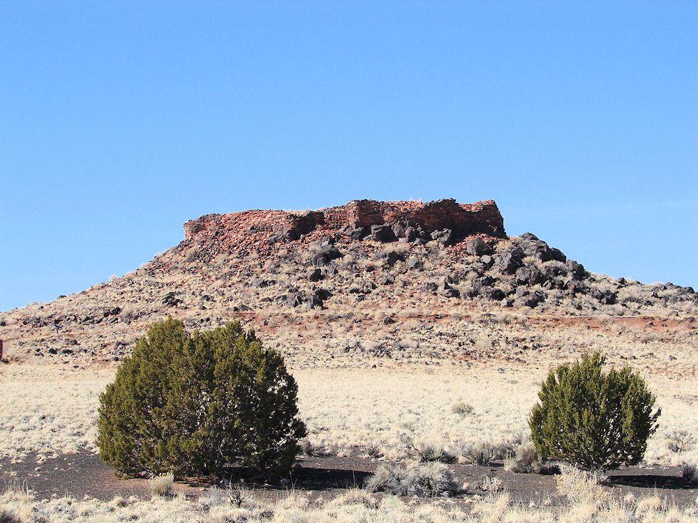 Citadel Pueblo. Wupatki National Monument, Anasazi & Sinagua Ruins, Flagstaff, Arizona. Hikes, Travels, & Tours. Photos, Pictures, Images, & Reviews.