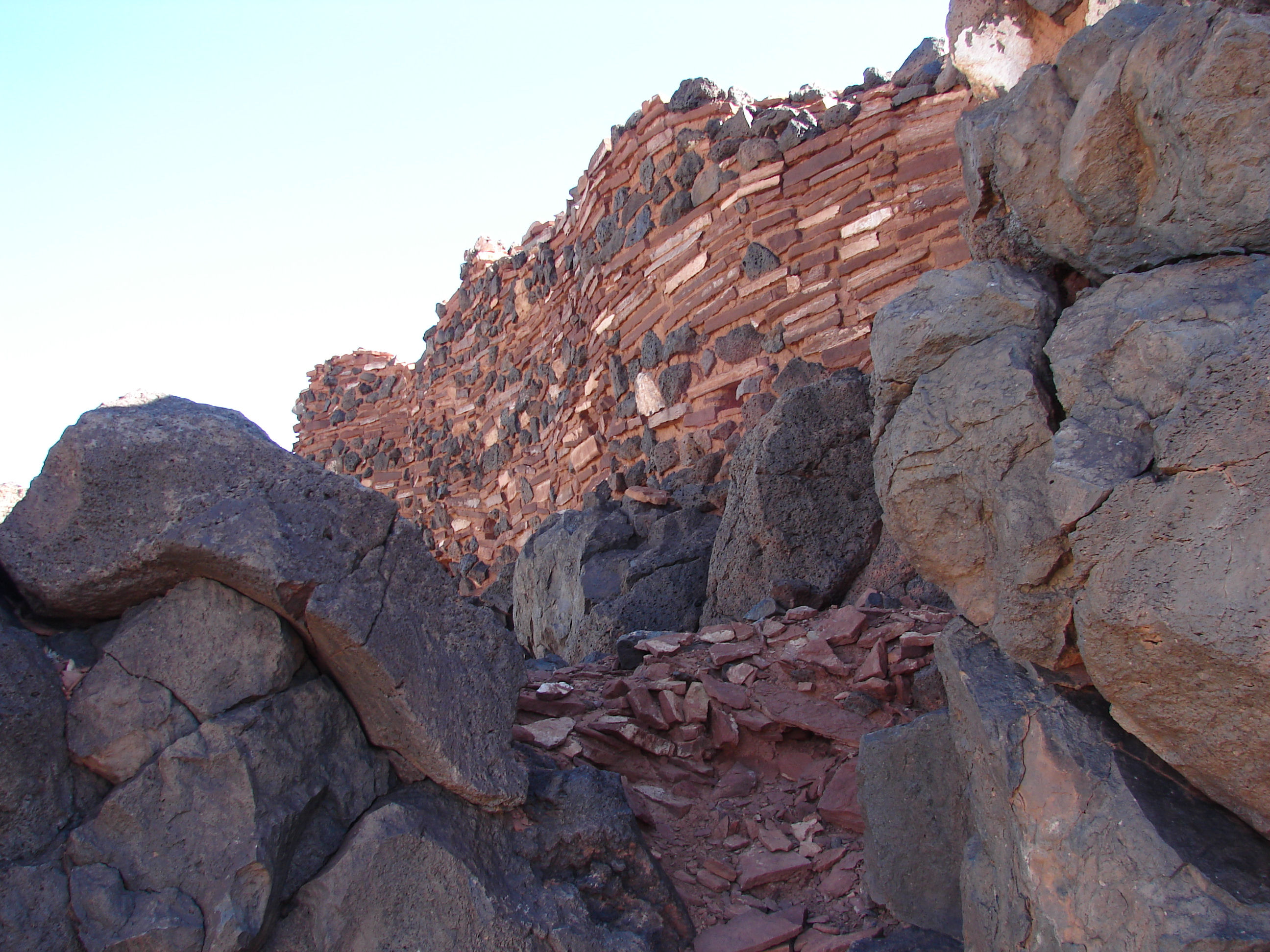 Citadel Pueblo. Wupatki National Monument & Wupatki Pueblo, Anasazi & Sinagua Ruins, Flagstaff, Arizona. Hikes, Travels, & Tours. Photos, Pictures, Images, & Reviews.