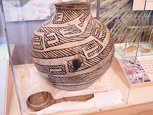 Pottery & Artifacts. Wupatki National Monument & Wupatki Pueblo, Anasazi & Sinagua Ruins, Flagstaff, Arizona. Hikes, Travels, & Tours. Photos, Pictures, Images, & Reviews.