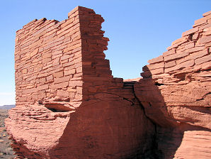 Wukoki Pueblo. Wupatki National Monument & Wupatki Pueblo, Anasazi & Sinagua Ruins, Flagstaff, Arizona. Hikes, Travels, & Tours. Photos, Pictures, Images, & Reviews.