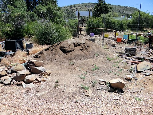 Gardening Soil. Yarnell Community Garden Project, Yarnell, Arizona. Pictures, Photos, Images, Descriptions, Information, & Reviews.
